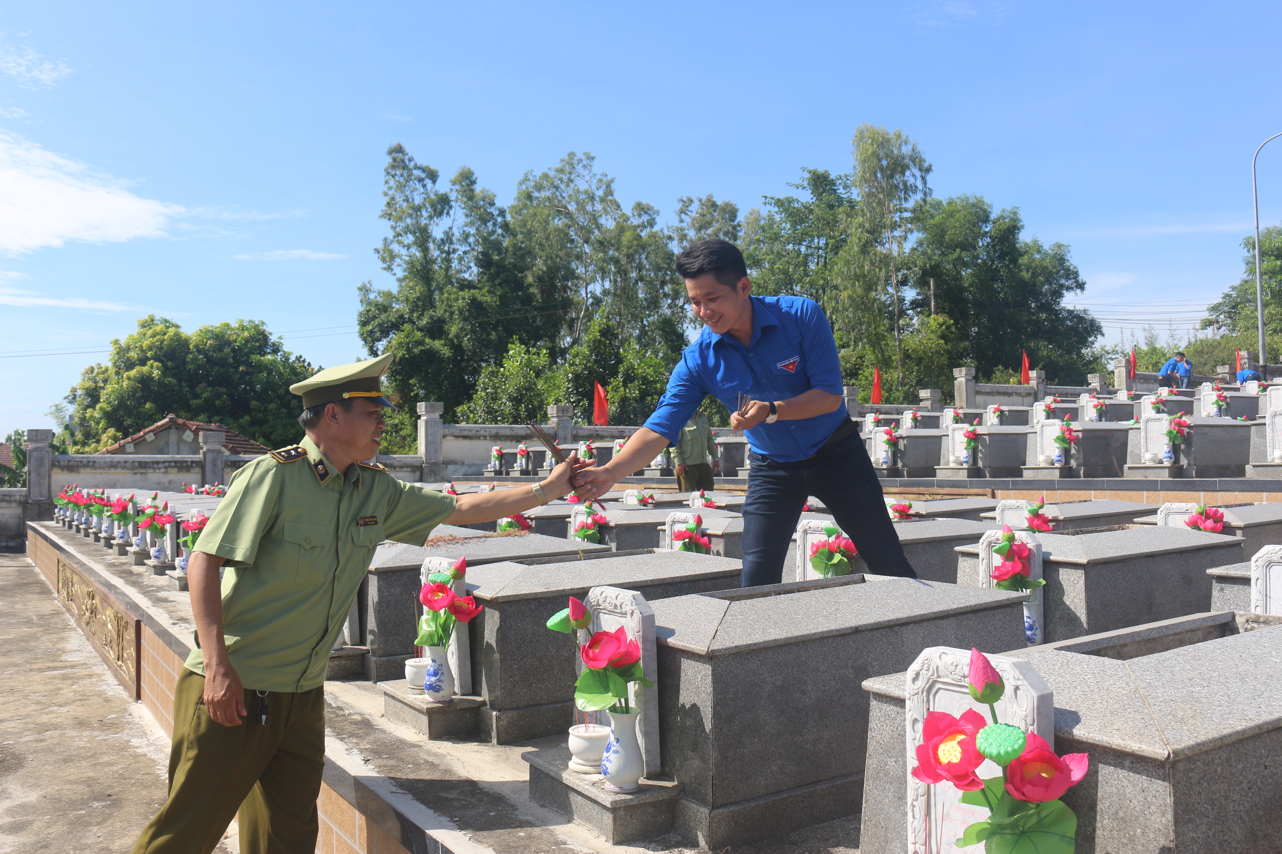 Đảng ủy, Công đoàn, Hội Cựu chiến binh, Đoàn thanh niên ...